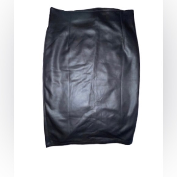 Stefano Di Roma Leather Crop Tee and Long Skirt Set - Picture 5 of 9